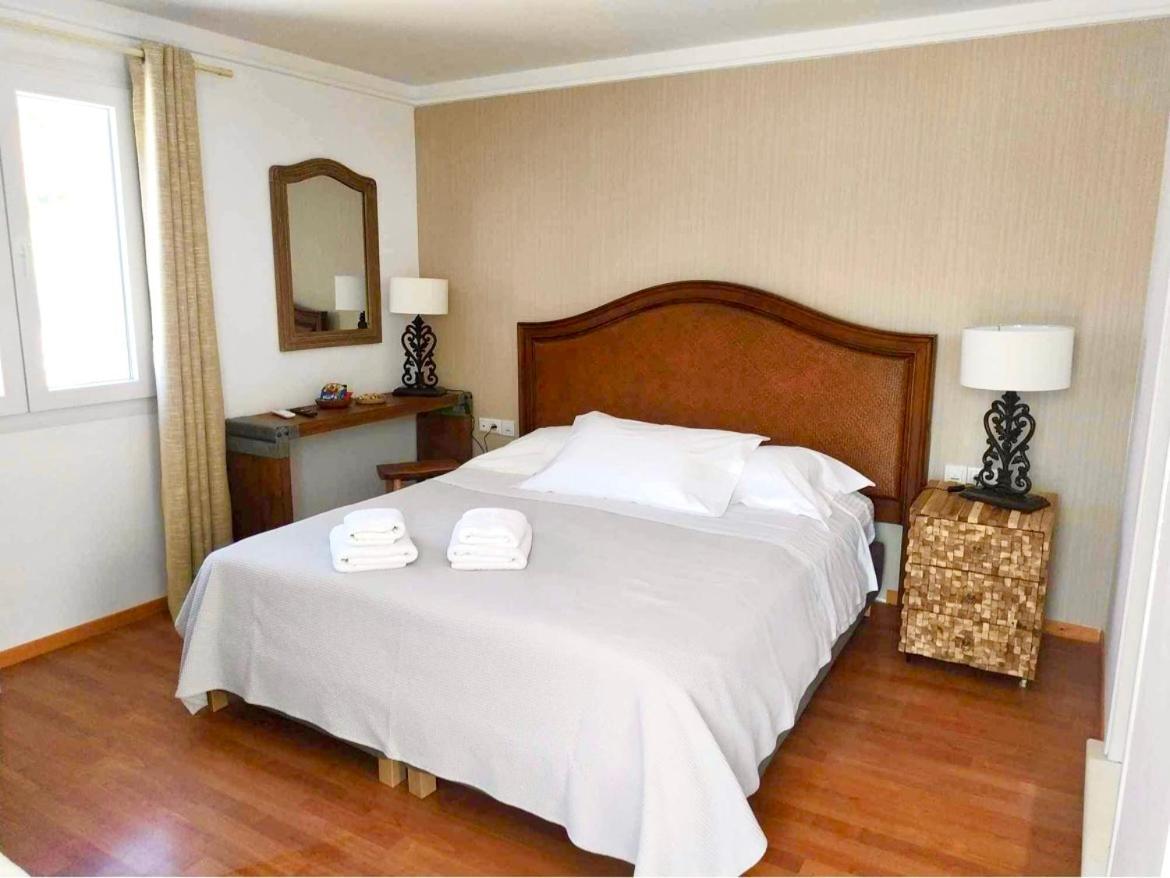 Syros Village Suites Vári Exteriör bild