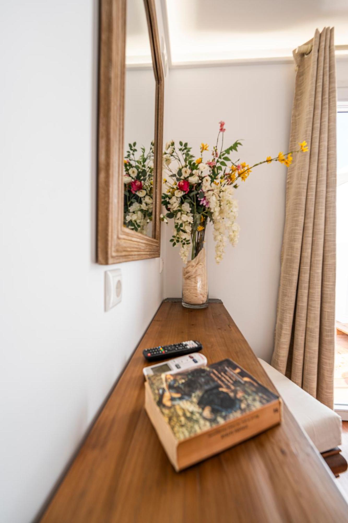Syros Village Suites Vári Exteriör bild