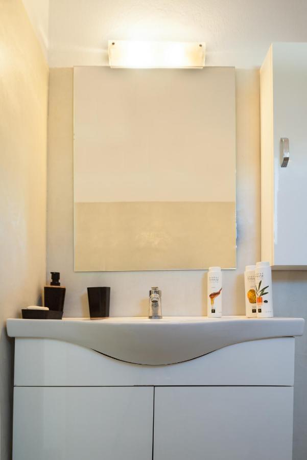 Syros Village Suites Vári Exteriör bild