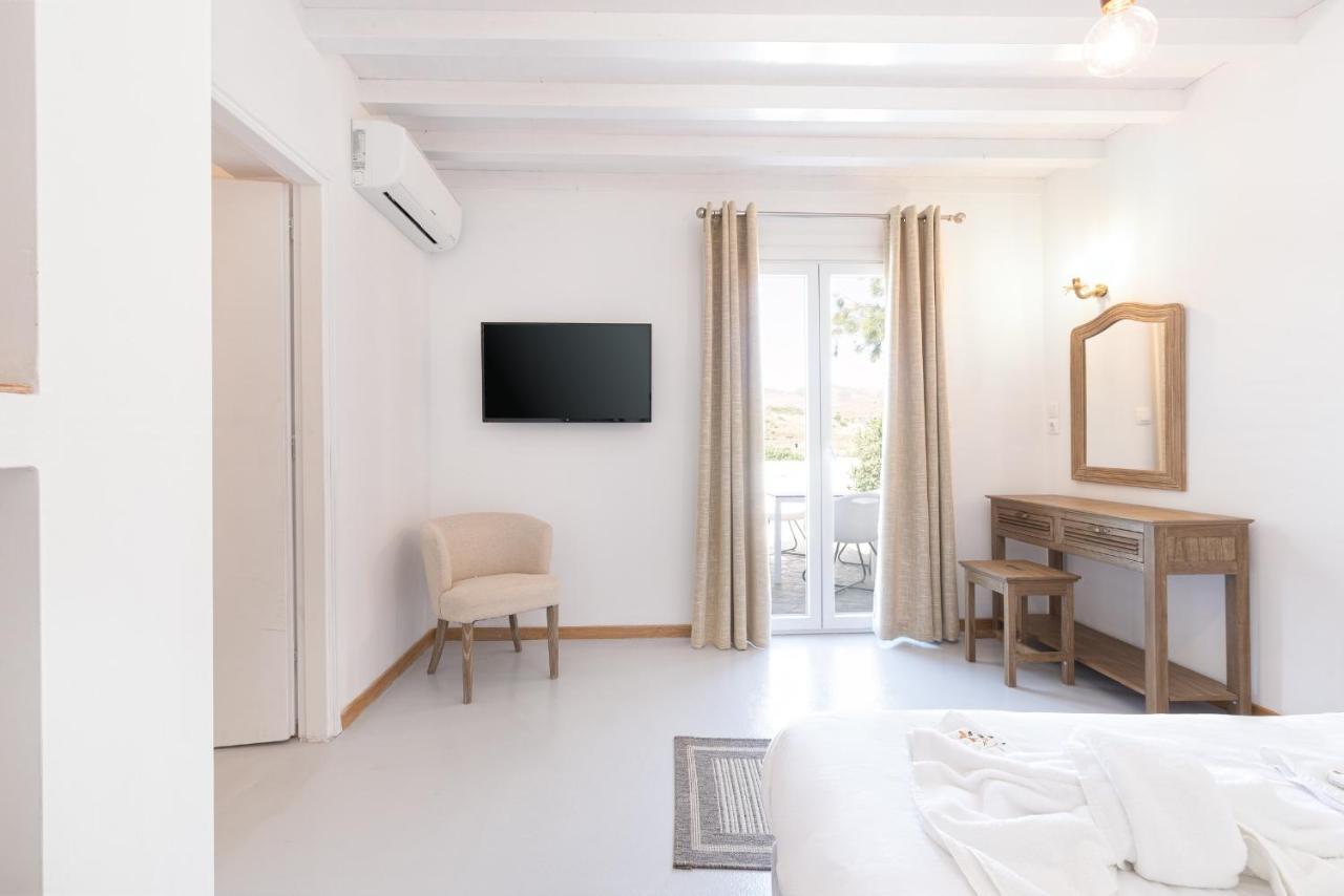 Syros Village Suites Vári Exteriör bild